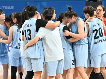 “三分雨”席卷全场!江苏南钢女篮力克北京队,荣膺季军