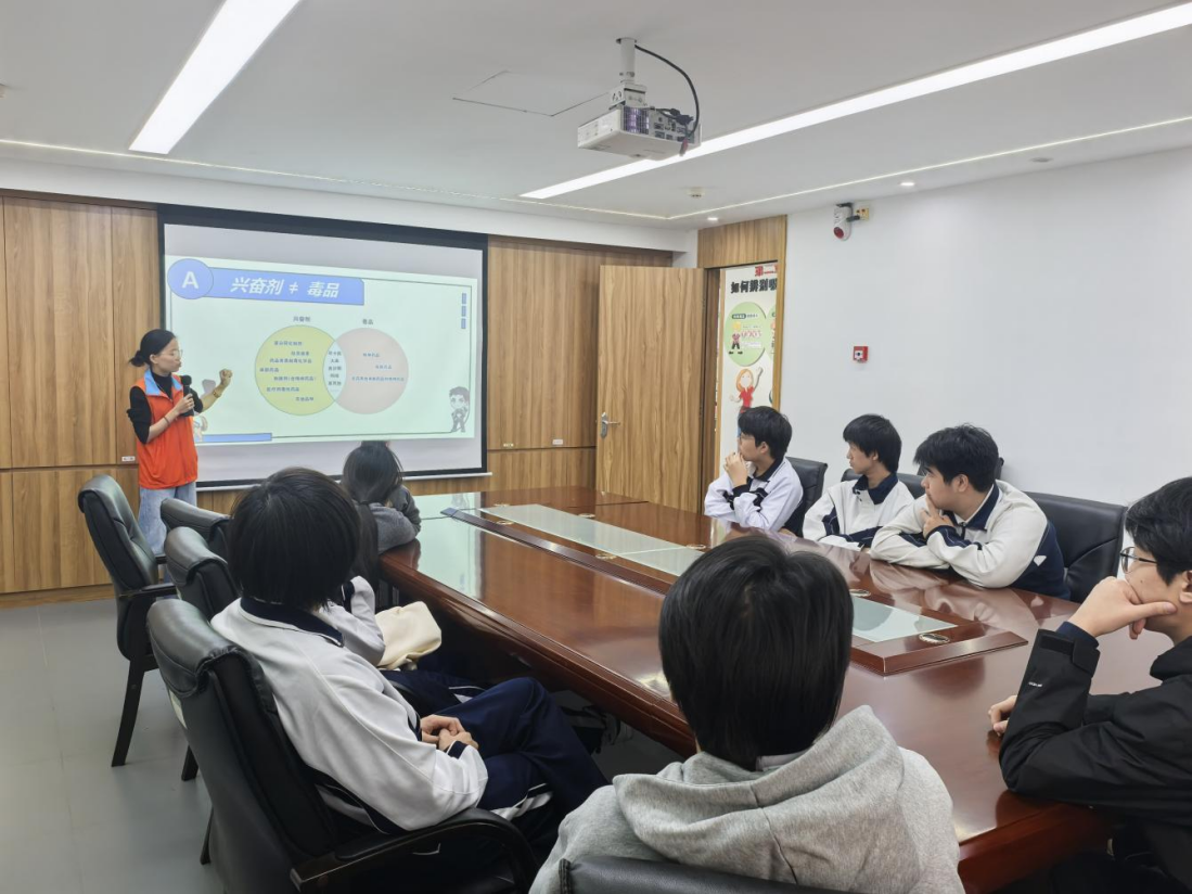 罗湖区翠竹街道开展“禁毒+反兴奋剂”双护课堂