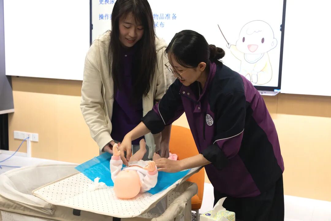 高中生学“养娃”！深圳梅沙双语学校开设养育课