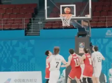 “全运会赛场上，我热泪盈眶！”女篮U22赛场中文播报员由衷感叹！