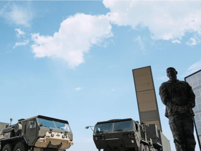 “堤丰”中导发射装置撤离驻日美军基地