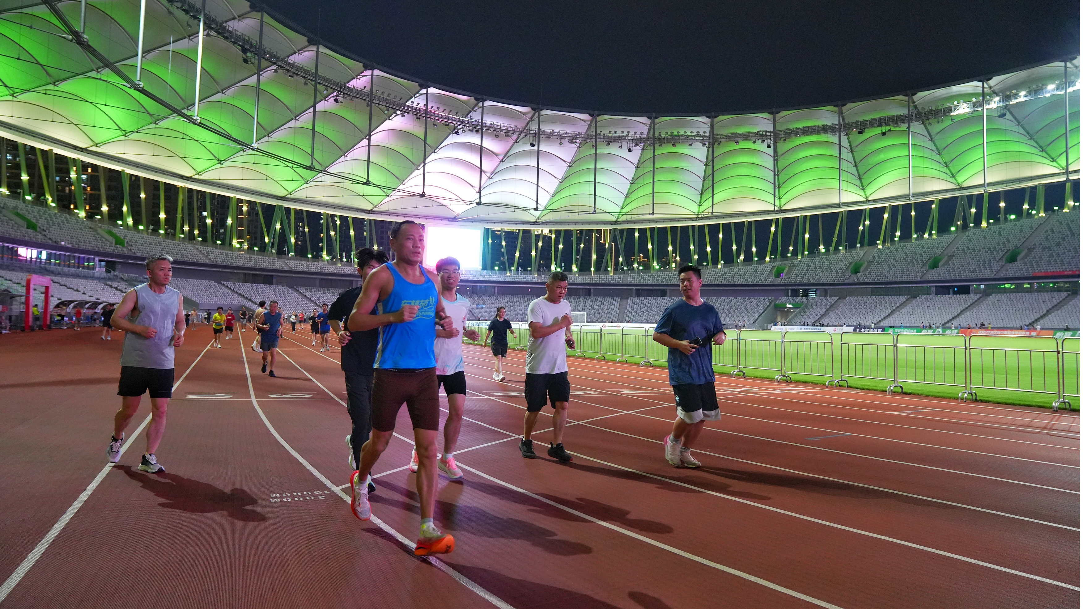 全国群众体育先进单位 宝安区有俩