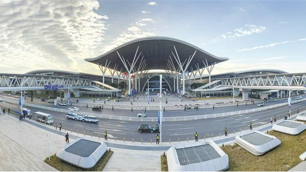 第二十七届高交会今日在宝安开幕