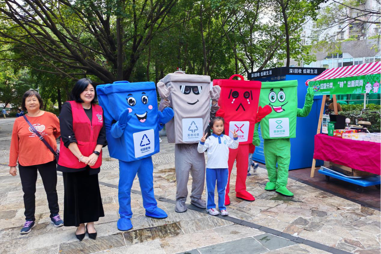 同心同行十五运,共建共享好家园!园岭街道长城社区党员服务市集热闹开市