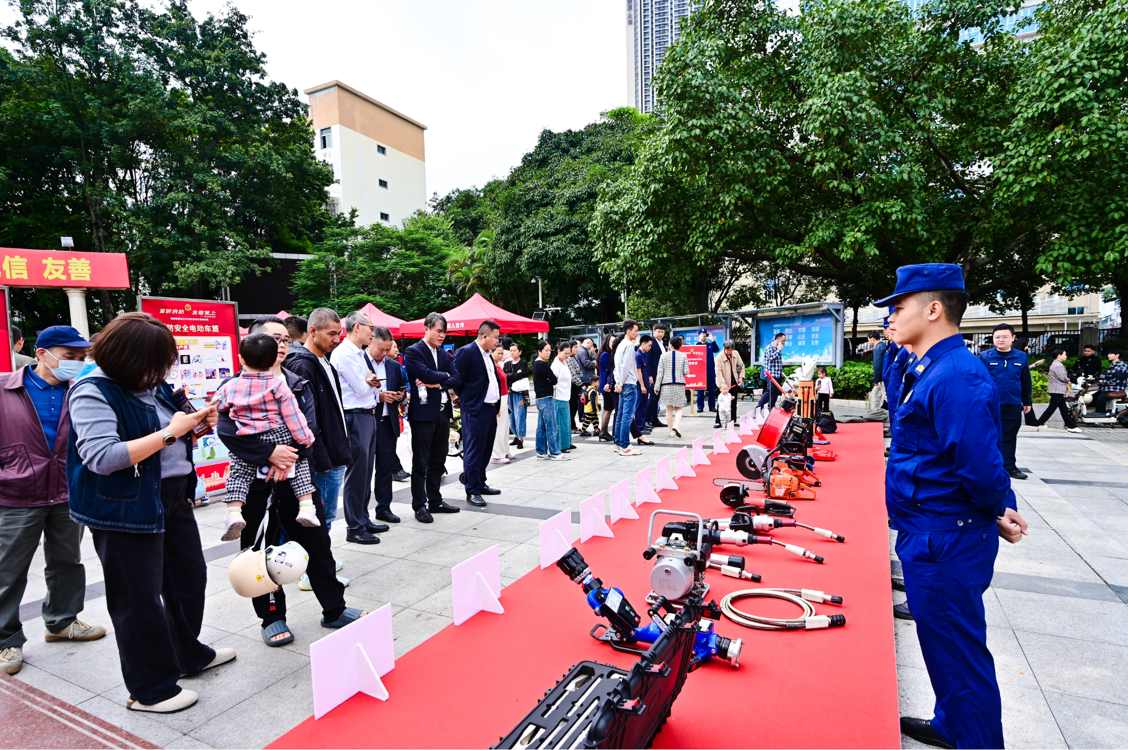 民治街道启动消防宣传月活动,吹响冬季消防安全“集结号”