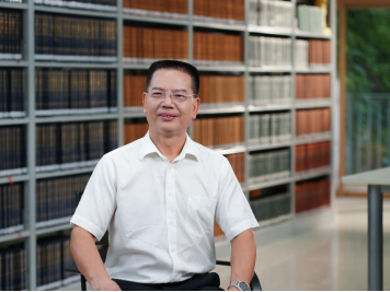 深圳文艺家丨汤奇云：在文学热土上构建“南方叙事”