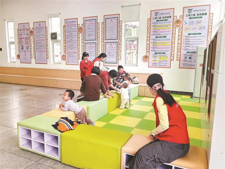 场馆“巧改造” 服务“暖升级”，楼村社区将高品质生活场景送到居民家门口