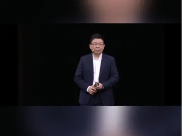 14天极限续航，无网应急也能连13公里！华为 Mate80成“户外神器”