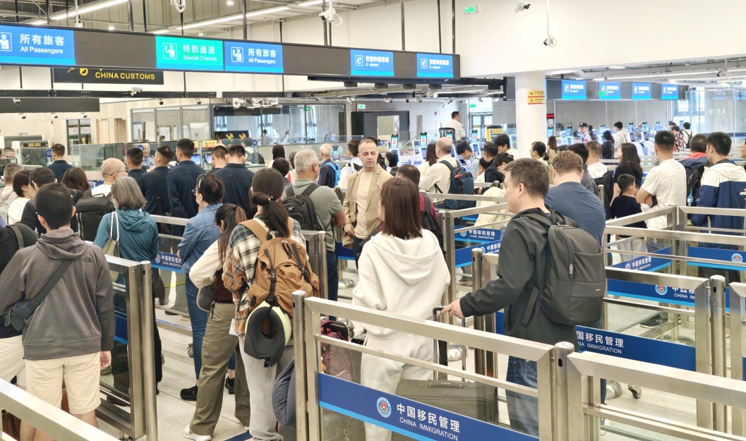 十五运会带旺深港口岸人气，皇岗、福田口岸刷新多项通关纪录