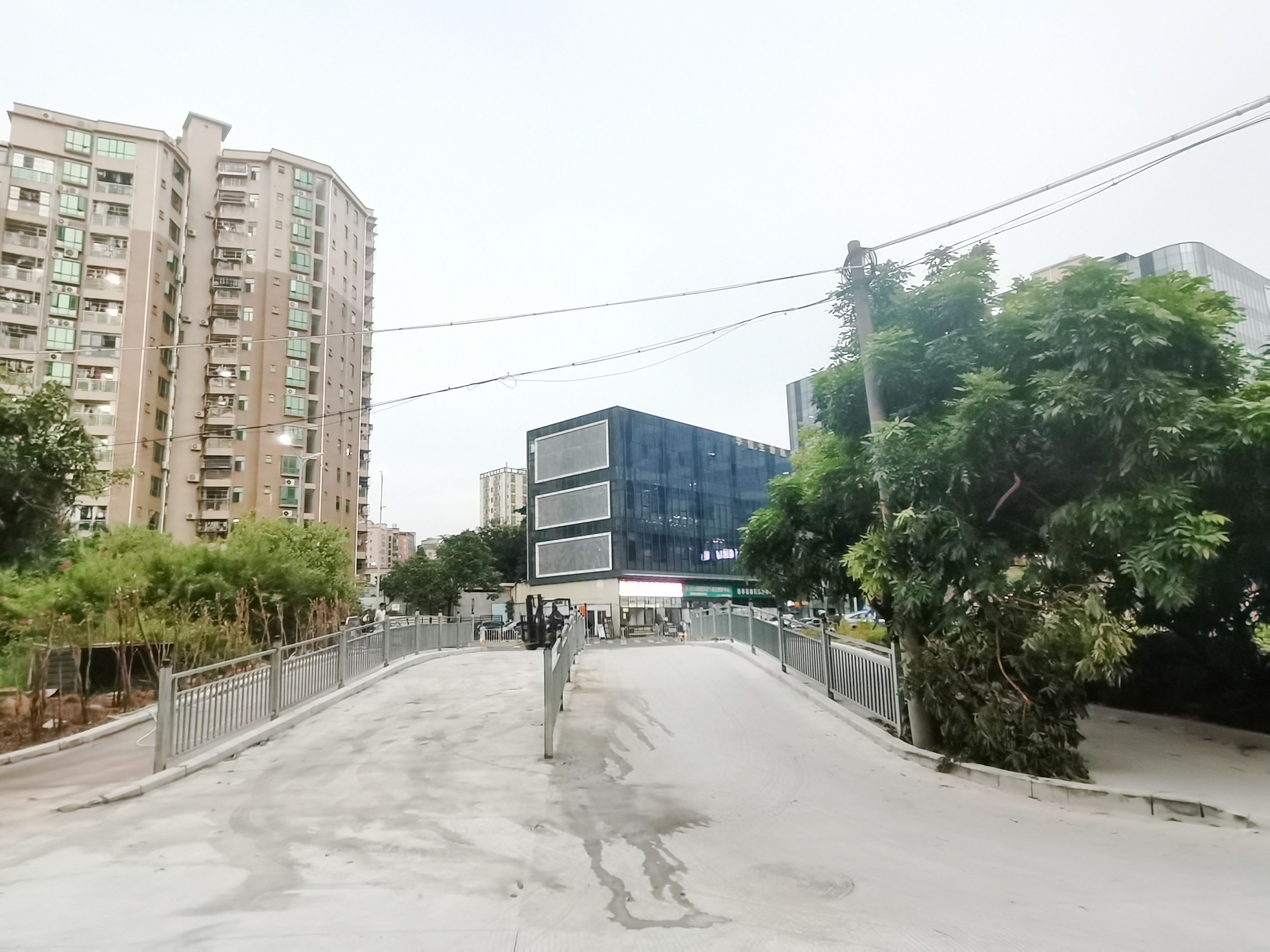 马山头社区泊寓路口焕新颜 居民出行“安心路”正式贯通