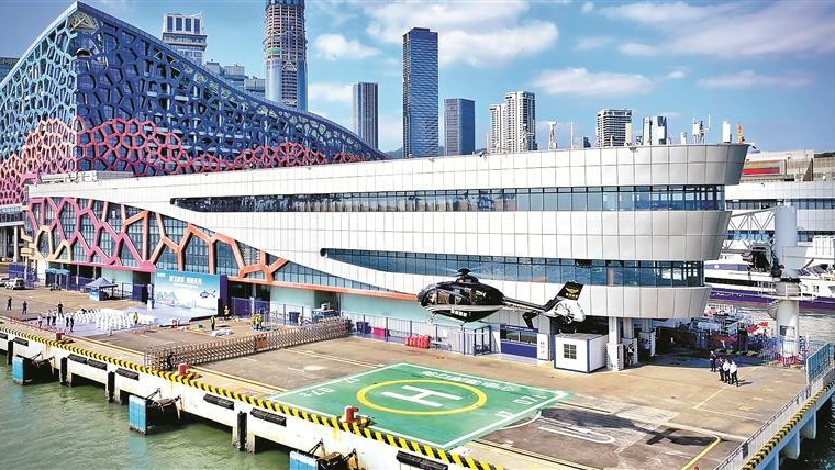 打个“飞的”20分钟到港澳 深圳开通两条跨境直升机航线