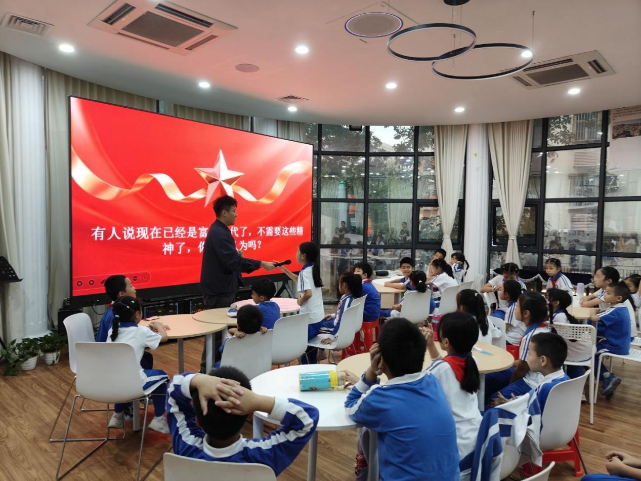 西丽街道新围社区开展南泥湾精神主题生态瓶制作活动