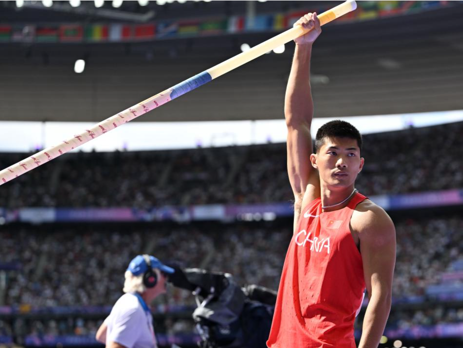 深圳撑竿跳高健将黄博凯亮相十五运会开幕式：“只要站上赛场，就要全力以赴”