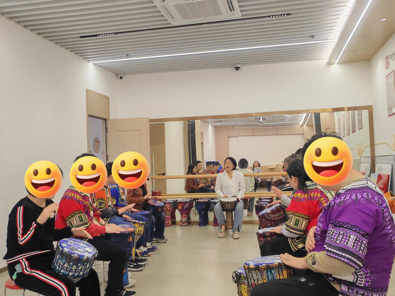罗湖区愉天社区开展非洲鼓疗愈活动  