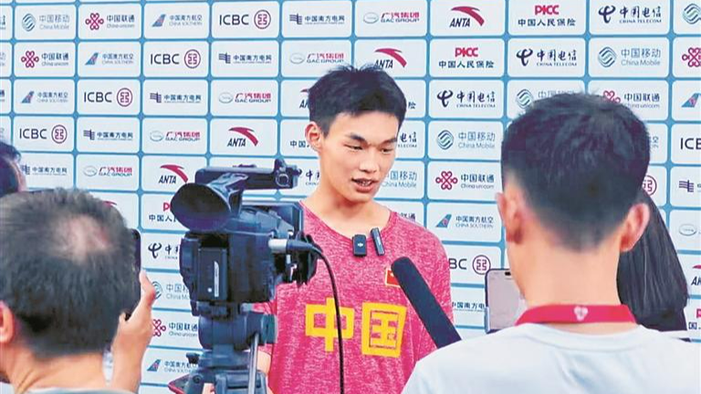 从龙华校园起步到十五运会夺金