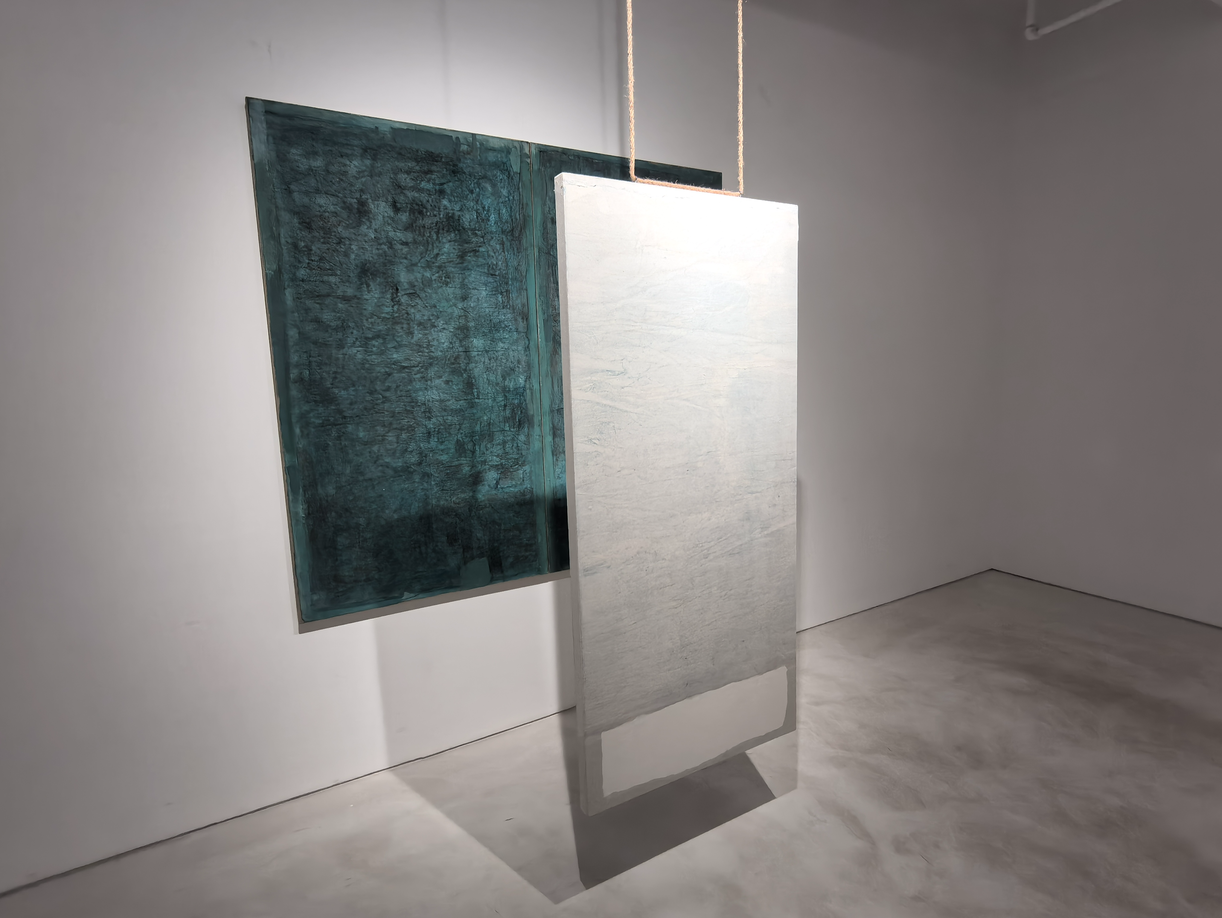 抽象艺术家查国钧个展在沪展出