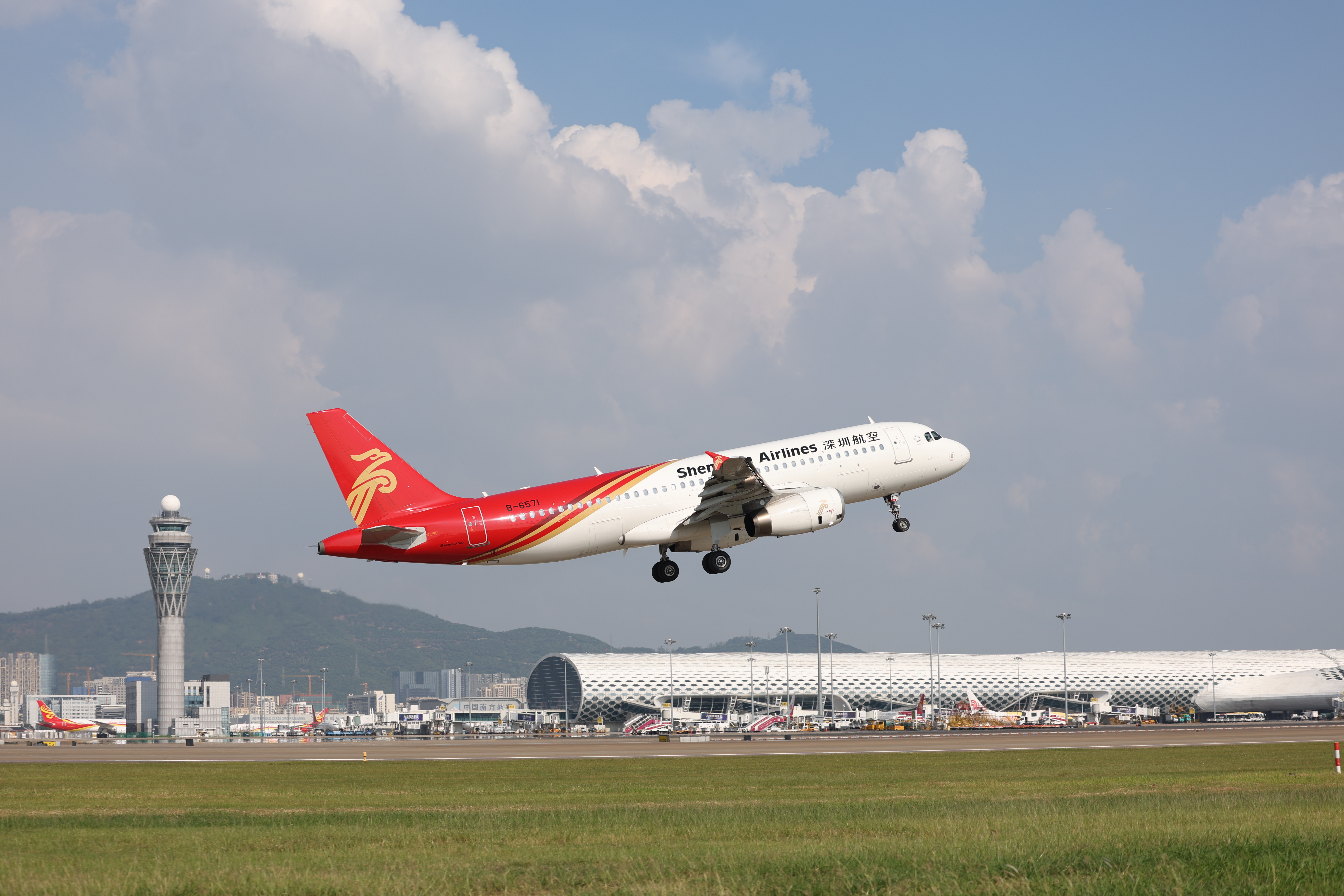 深航全力护航十五运 彰显湾区枢纽担当