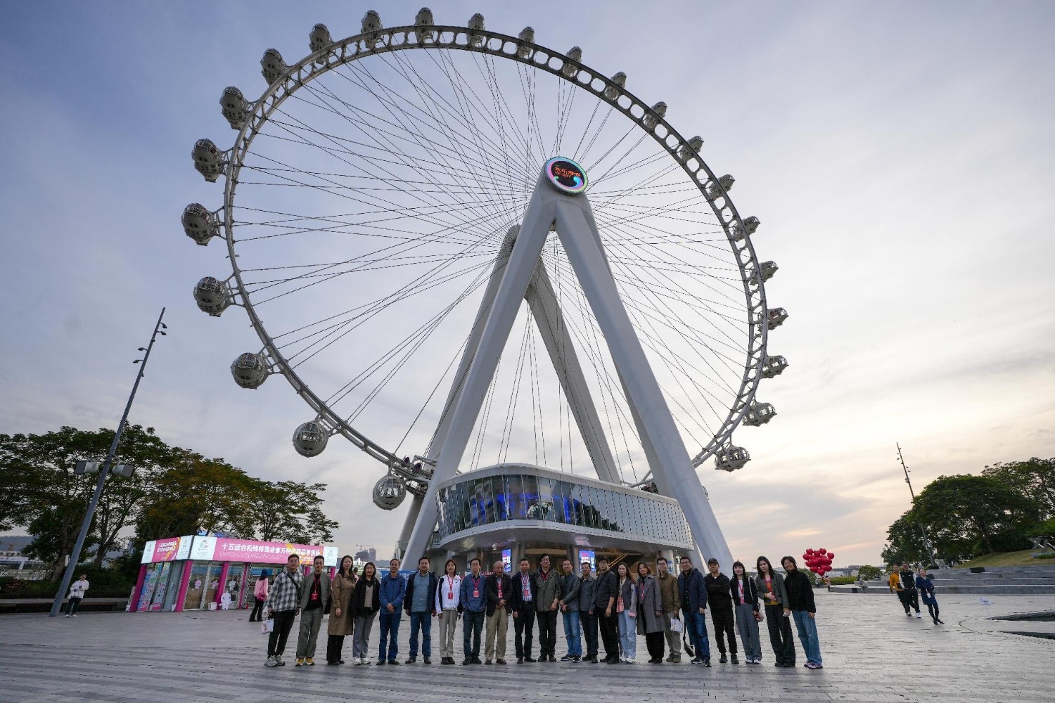 全国党报大咖调研宝安创新生态惊喜发现： “原来生活处处都有宝安制造”