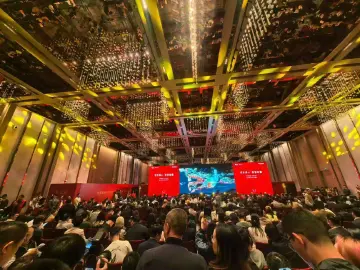 开盘揽金130亿元，深圳湾澐玺全球首开