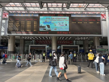 11月5日起,广深铁路实施新的列车运行图:速度更快、车次更密