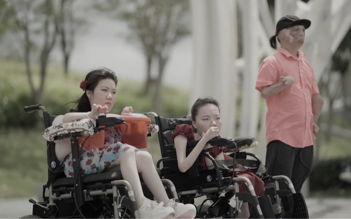 宝安发布公益微电影《翼起飞》,孤残青年用艺术唱响生命强音