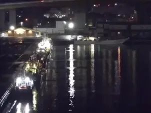 日本7.5级强震：超过10万人接到避难指示，一核废处理厂池水溢出