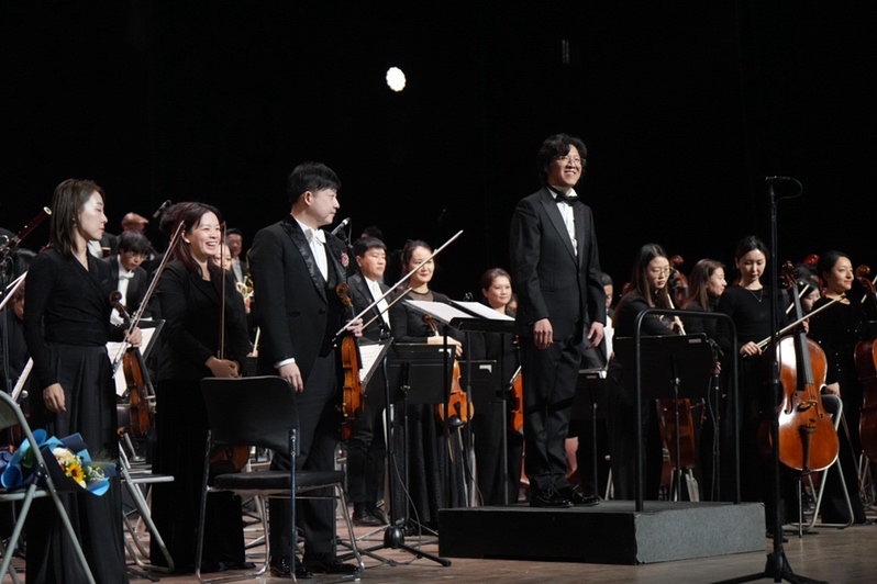 音乐搭起民族“连心桥”！深圳交响乐团六度奔赴“文化润疆”