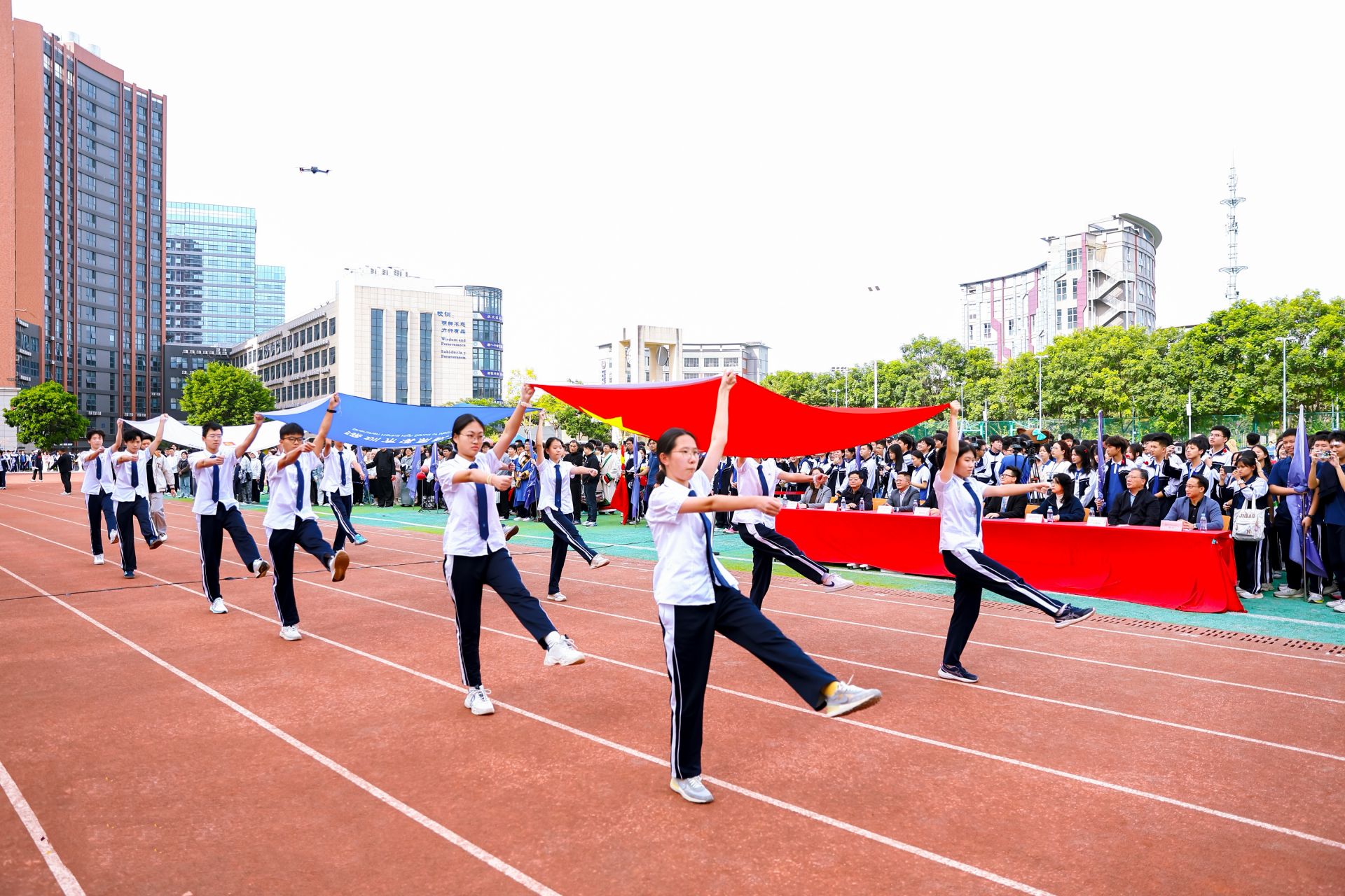 深圳市汉开数理高中第五届田径运动会燃情启幕