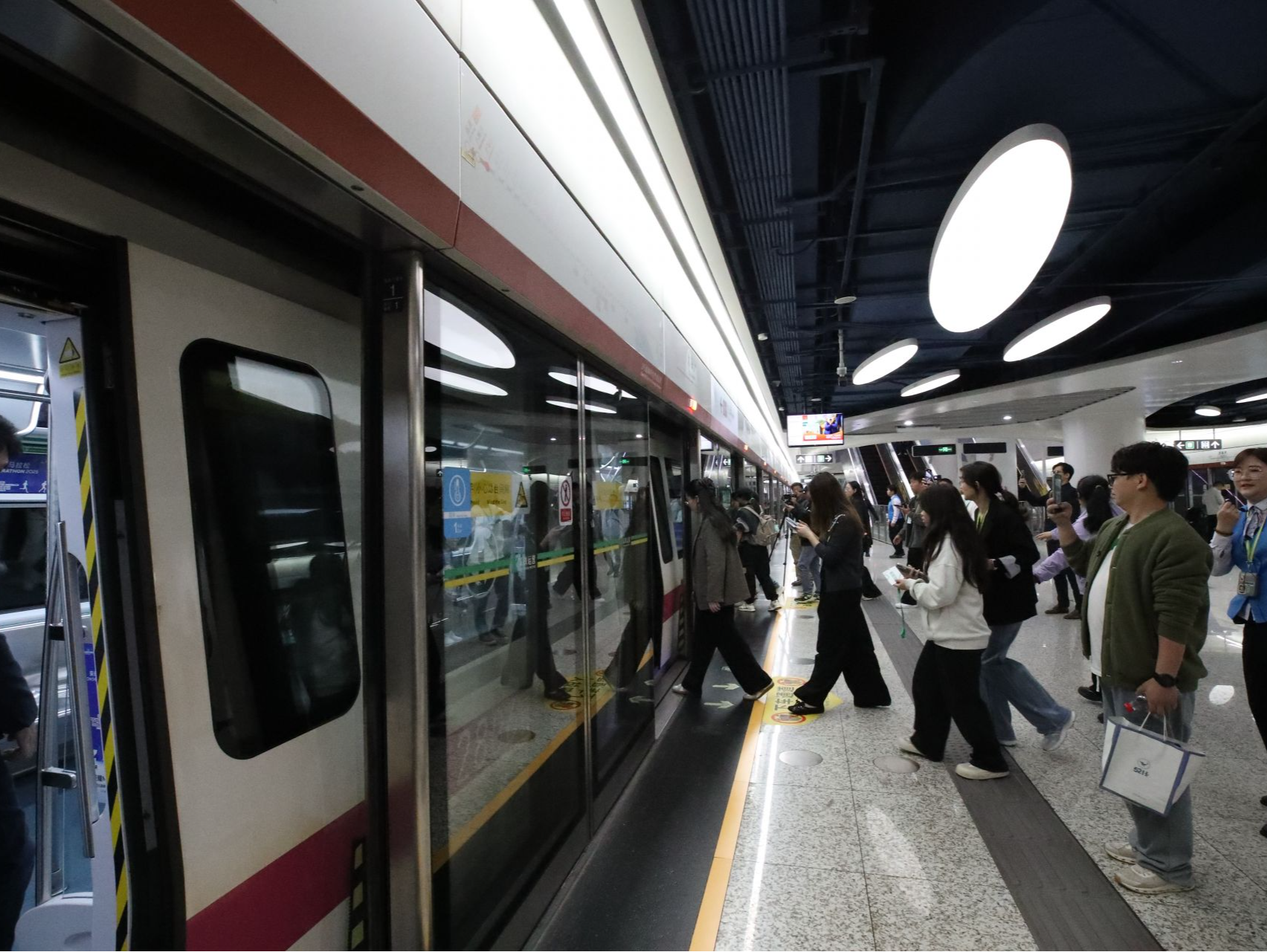 12月30日起，深圳地铁5号线在留仙洞站早高峰时段或不停站通过