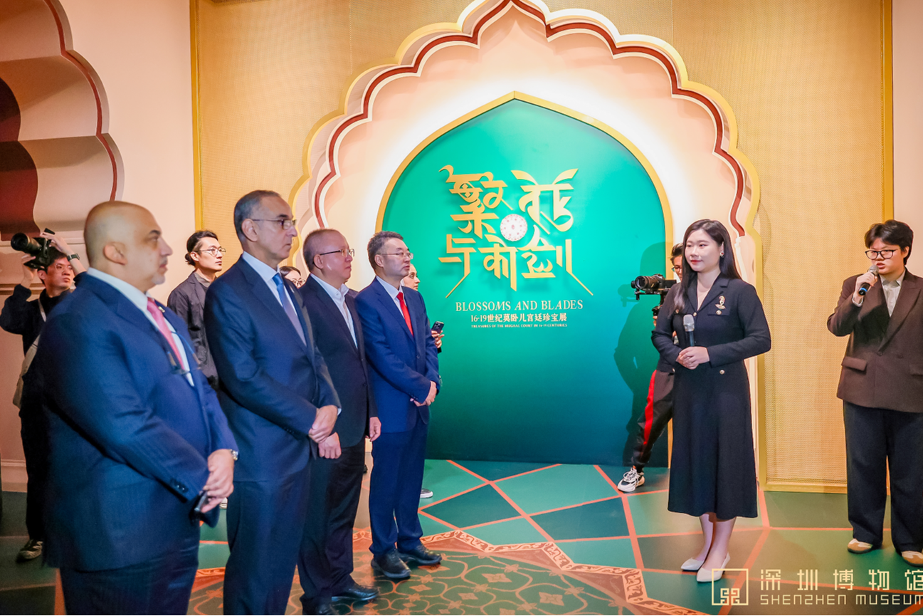 异域文化的深圳惊艳表达   策展人谈“繁花与利剑”背后的跨文明对话