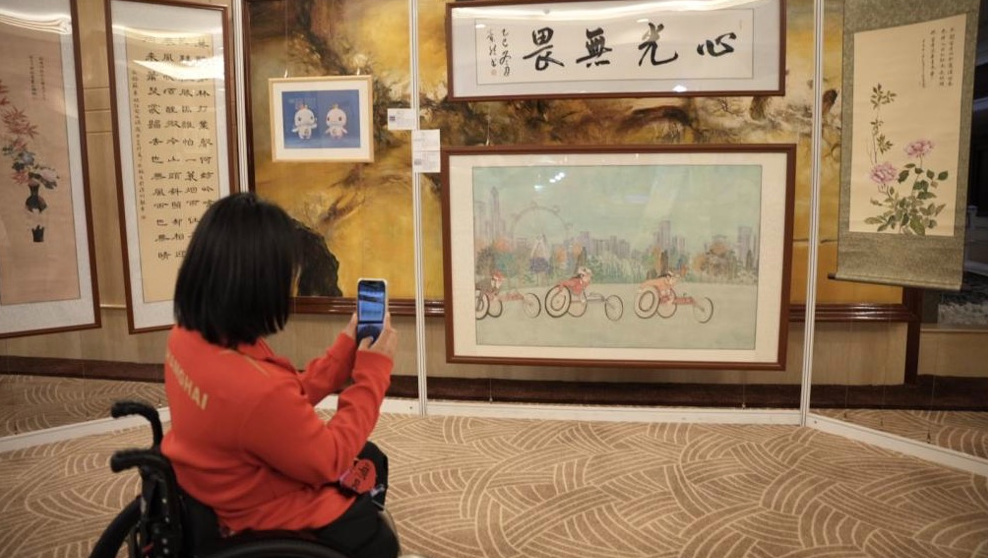 宝安“特殊”非遗展“有爱”相迎残特奥会马拉松运动员