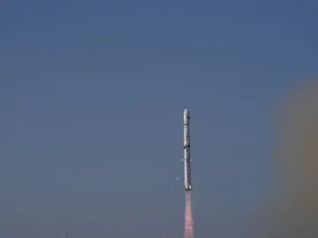 我国成功发射资源三号04星