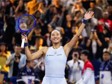 郑钦文蝉联WTA最受球迷欢迎单打球员