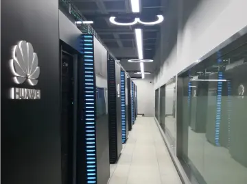 突破传统瓶颈！昇腾384超节点重塑AI算力底座