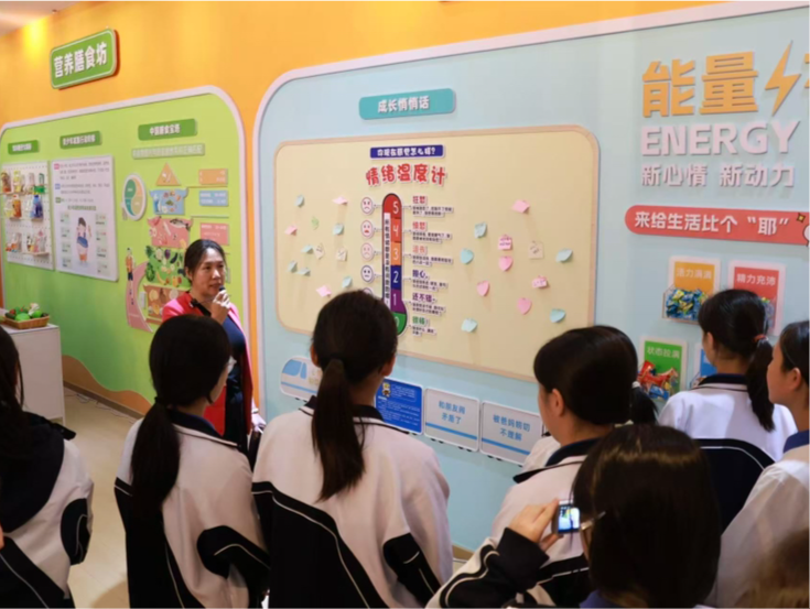 龙城公共卫生服务中心携手深圳中学龙岗学校共筑青少年健康网络