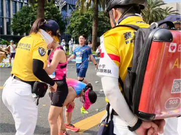 深圳“双马”创新同办,首创赛道“旗阵”预警系统公开亮相