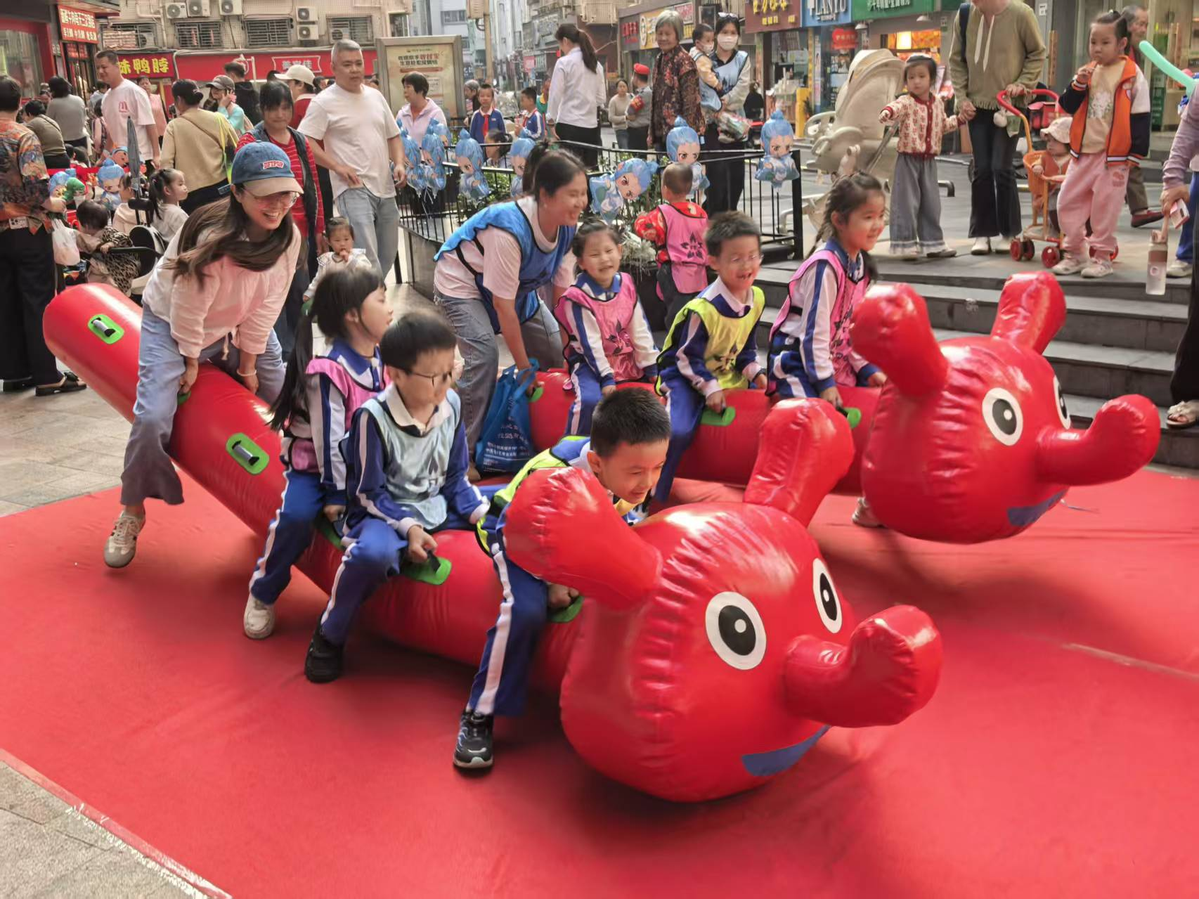 福田区南园街道赤尾社区“聚邻融情”趣味运动会火热开场