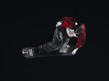 中国队三名选手晋级男子单板大跳台决赛