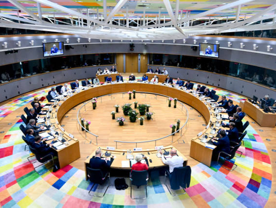 特朗普继续数落欧洲，默茨：要做好“欧美不同行”的准备