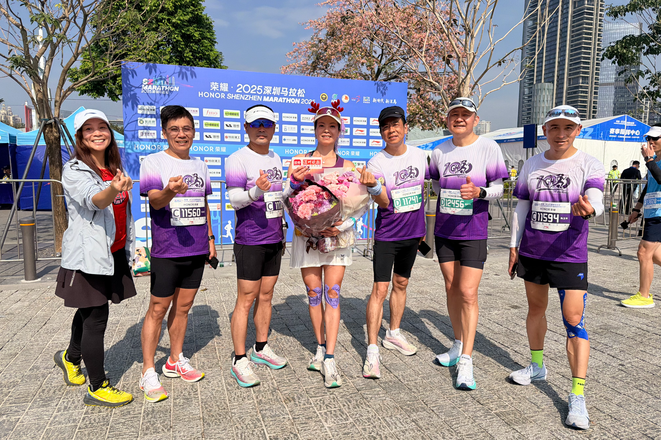 深圳跑者选择深马完成百场全马:“主场达成目标很有意义”