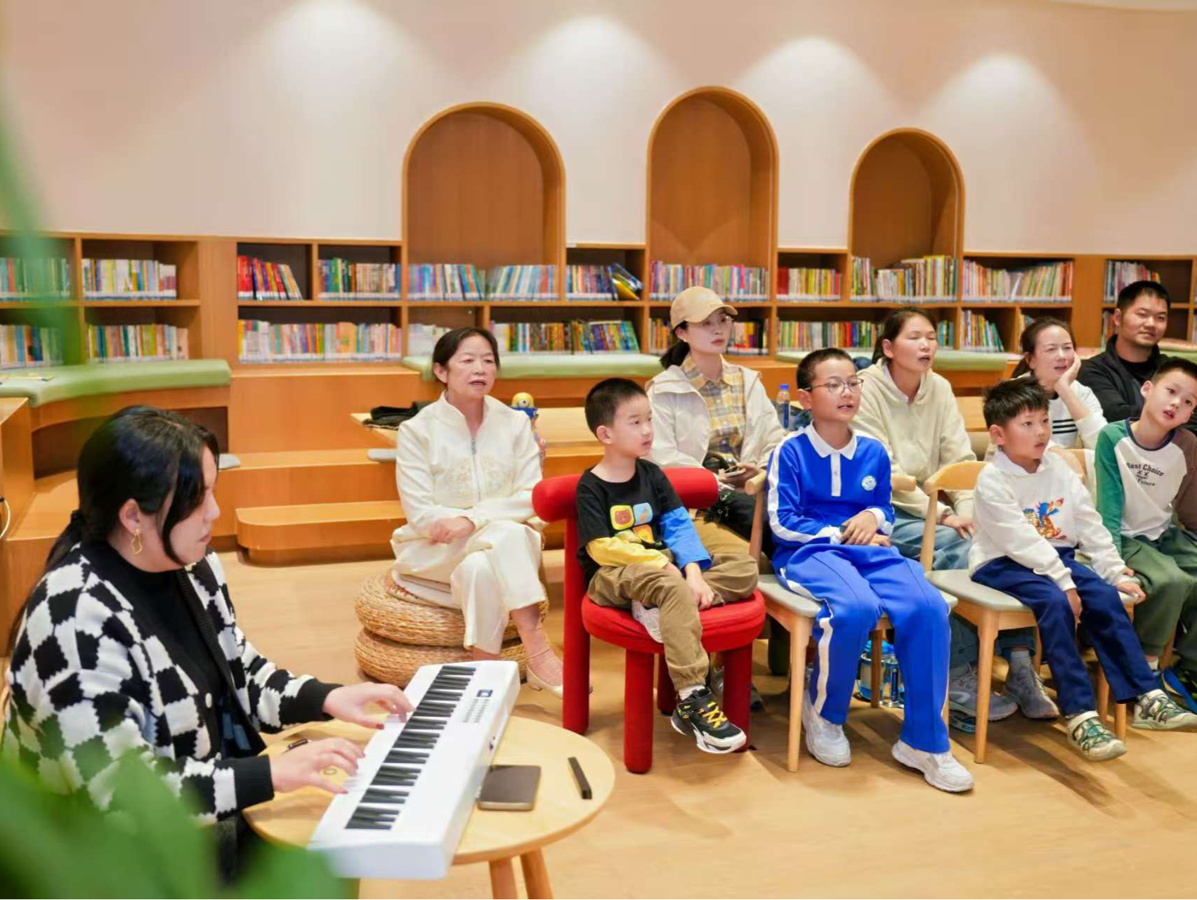 《大熊与钢琴》绘本音乐唱响南山 亲子共赴 “会唱歌的童话冒险”