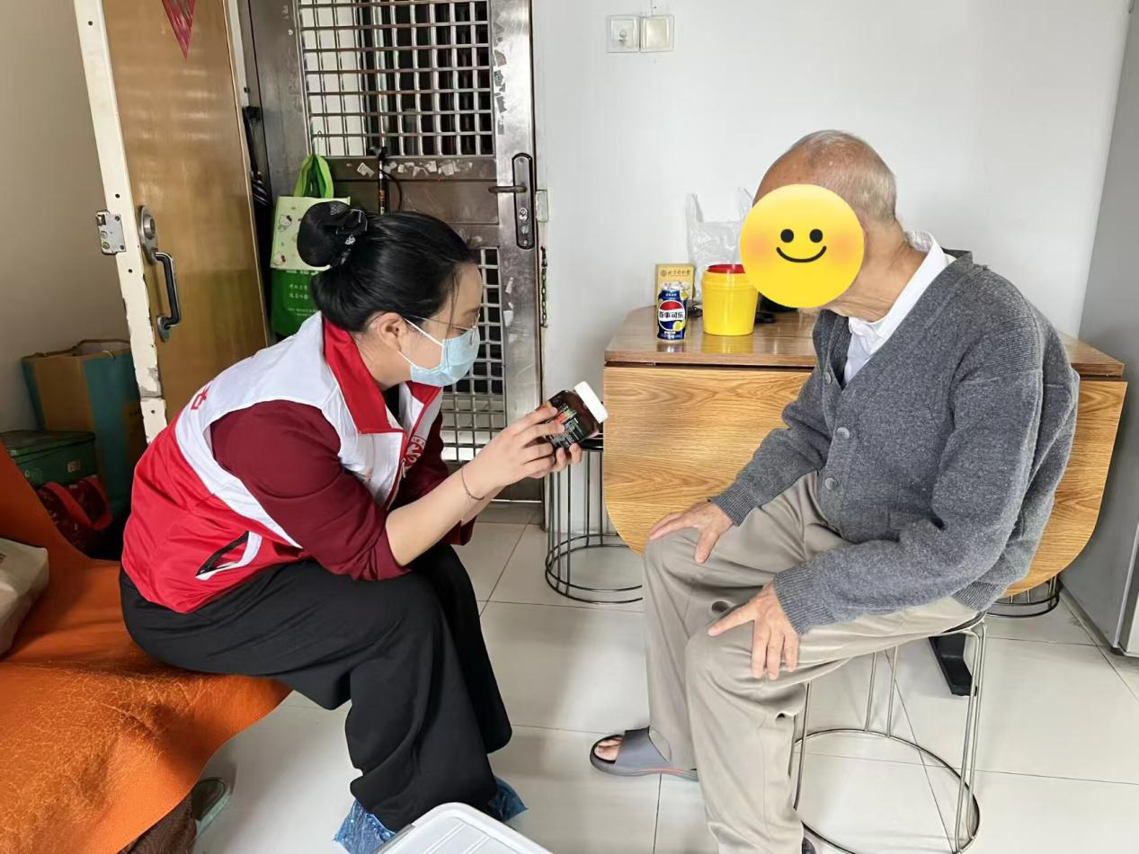 罗湖翠达社区“送医入户”暖人心，企业联动筑牢长者幸福线