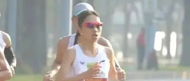 “最快女护士”被处分，一个赛道有一个赛道的规则