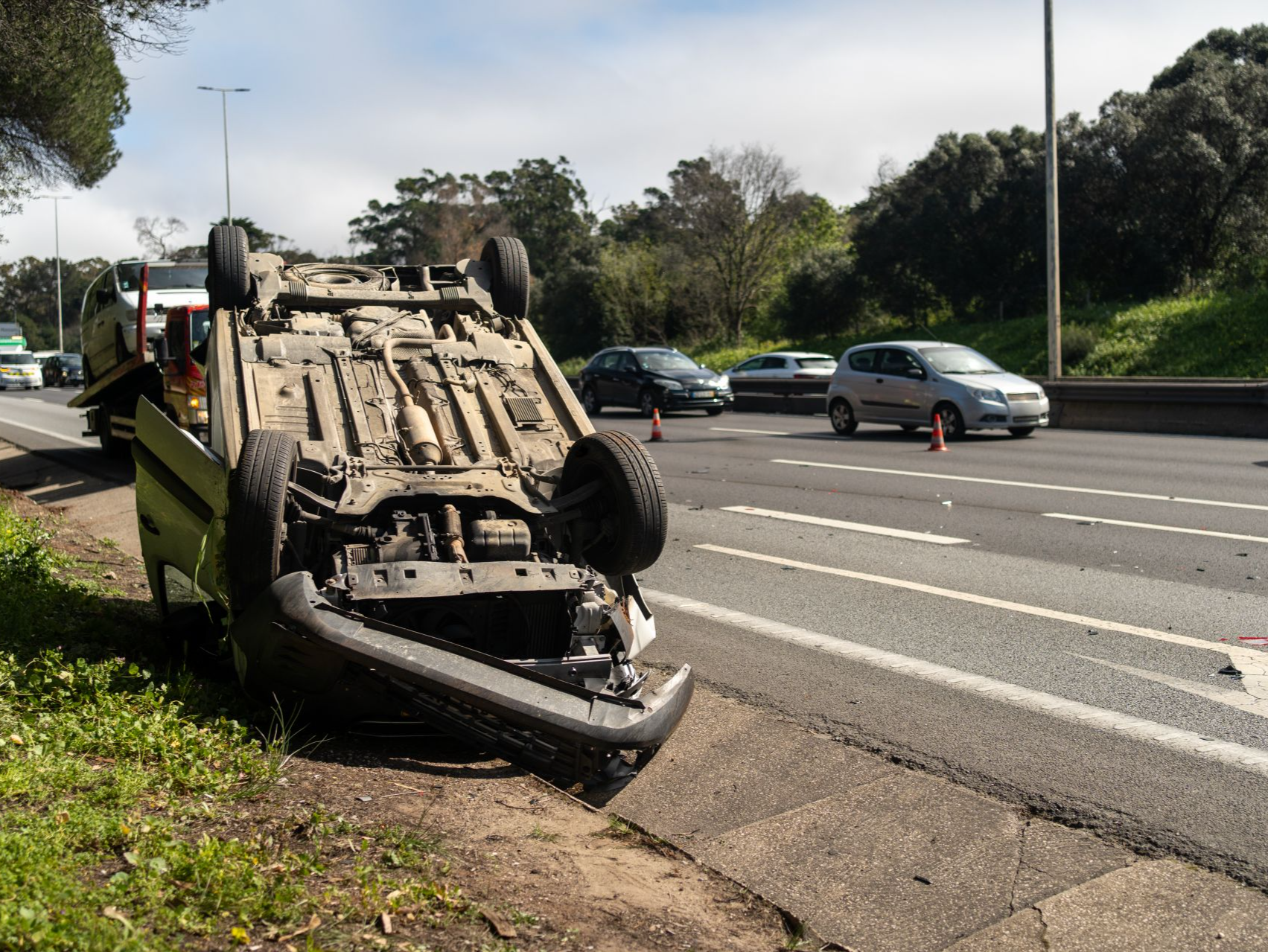 男子让表弟送前工友病重父亲回家，遇车祸病人身亡，家属索赔81万，调解结果有了