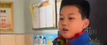 校服被写侮辱性文字，9岁男孩的反击！