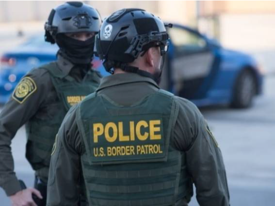 美政府再次发起移民执法行动，民众如临“飓风”