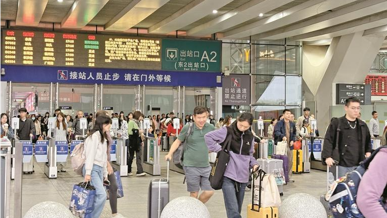 清明假期深圳北站客流再度刷新纪录