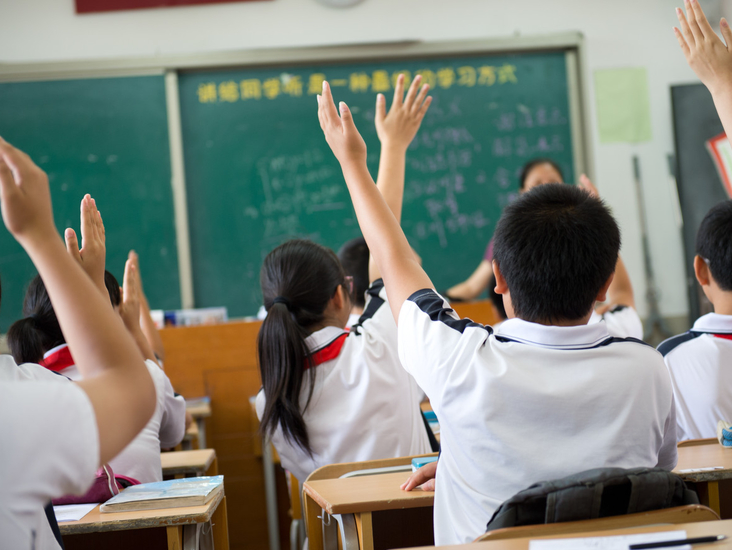 读特快评｜安排学生给自己孩子投票，顺手的特权必须扼杀