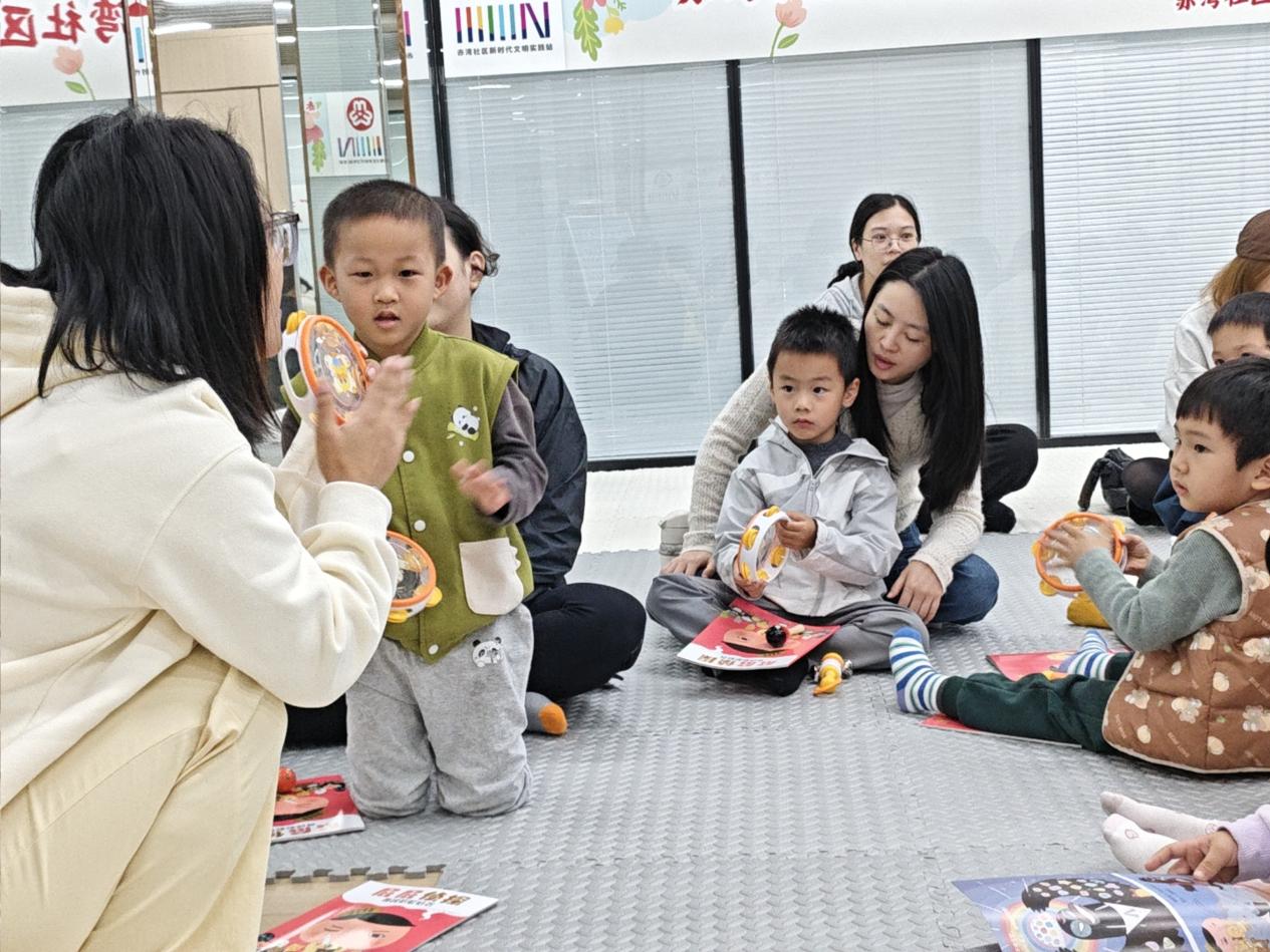 招商街道赤湾社区举办“书香亲时光”亲子阅读暖心坊活动