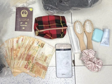 10天内两次“捡到”12万，深圳一地铁站接连上演“完璧归赵”